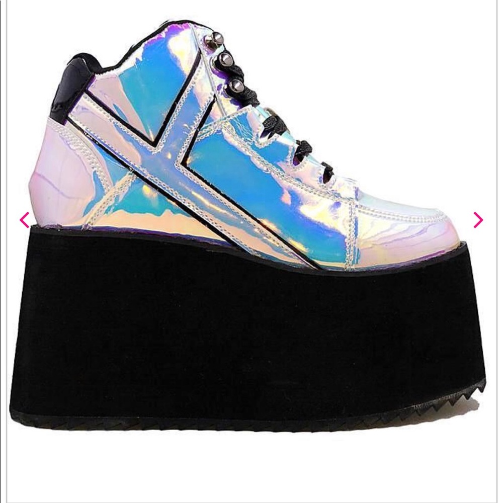 ISO size 8 or 9 YRU Qozmo Atlantis Platforms!